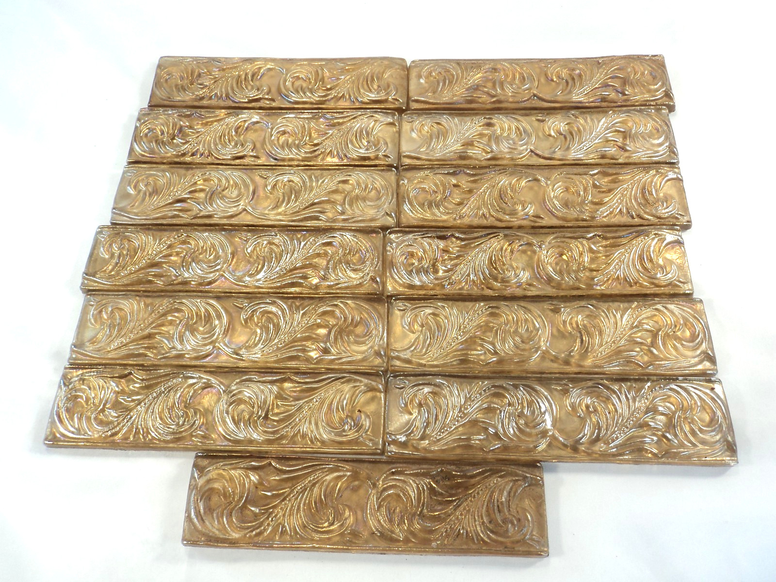Lot of 13 Daltile Salerno Smoky Topaz Glass Accent Border Tiles 2.5 X 9.75-10’8″