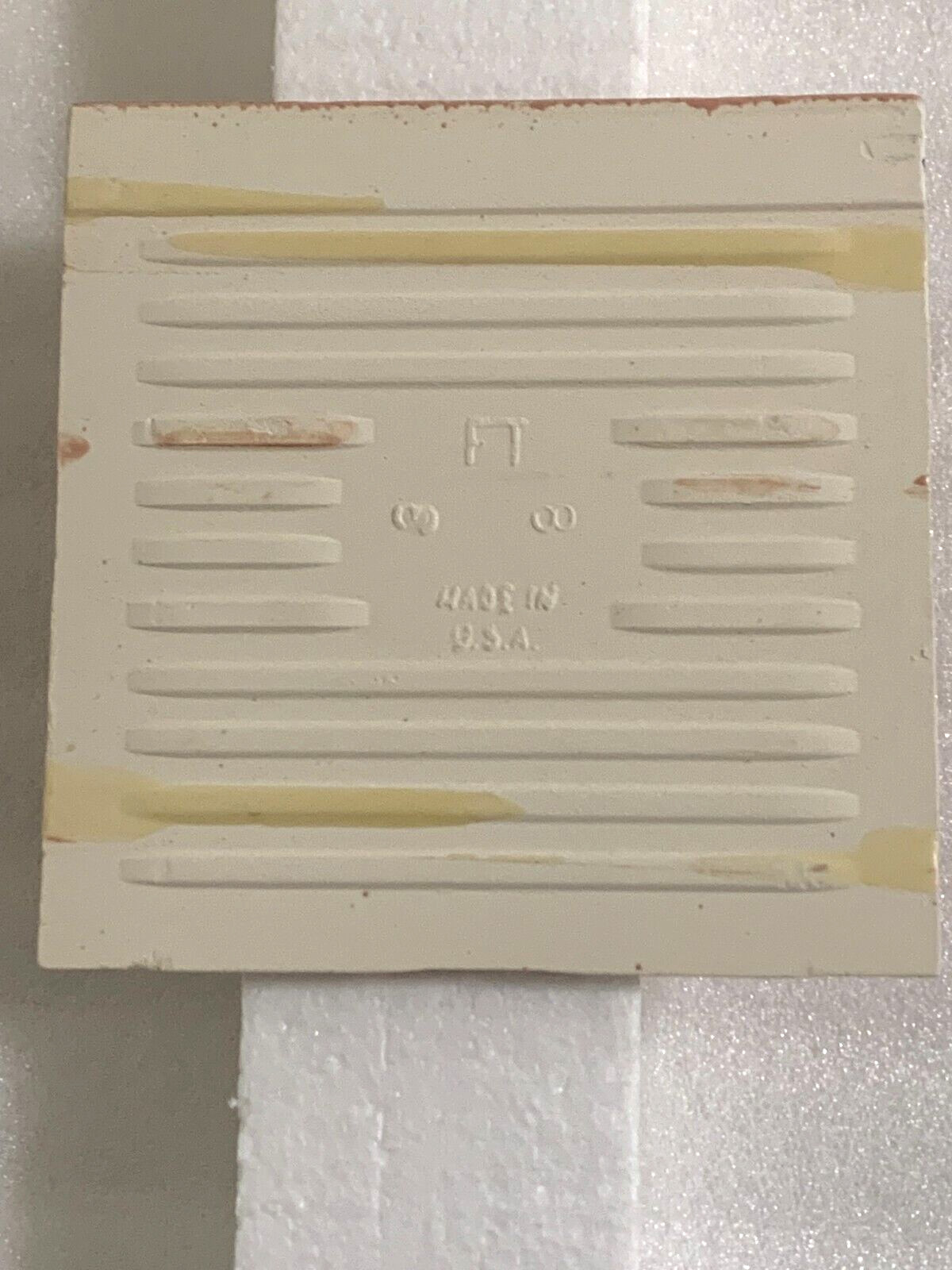 New Vintage Florida Ceramic 4 3/8″ X 4 3/8″ Bermuda Coral Stone Bullnose Gloss