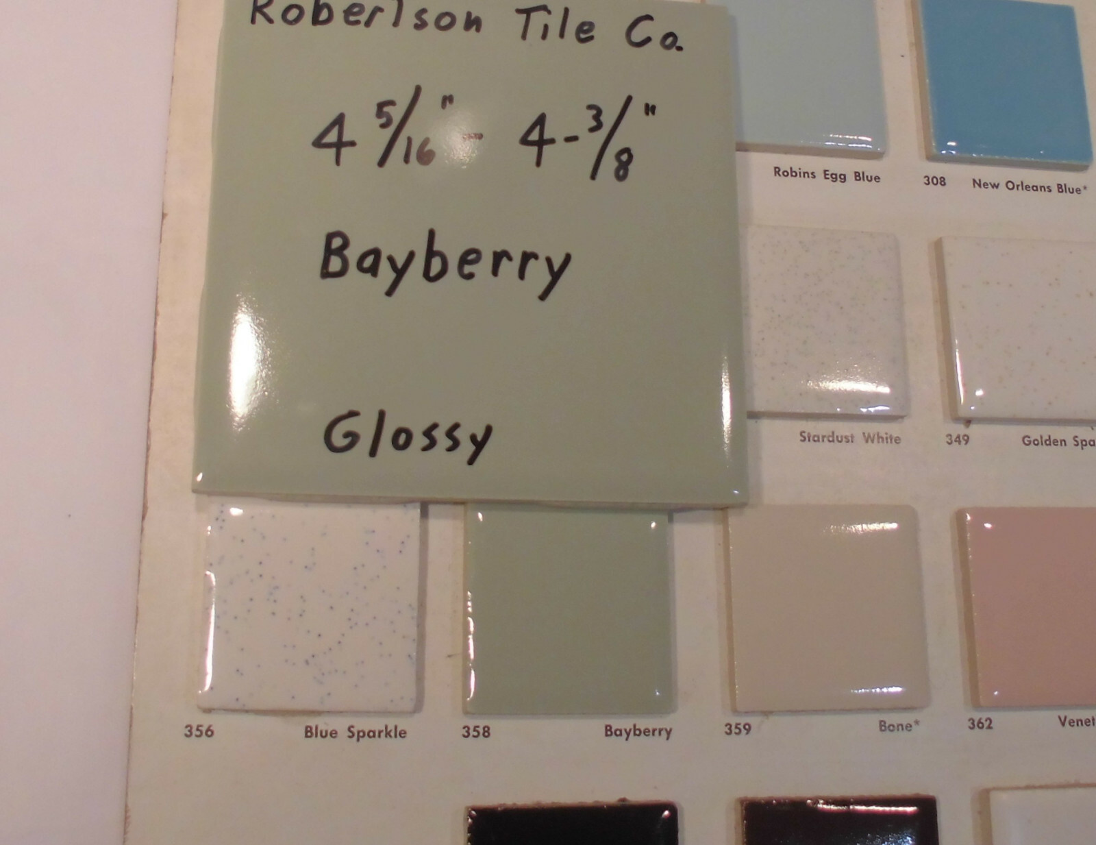 1 pc. Vintage Ceramic Tile *Bayberry Green* 4-5/16″- 4-3/8″ Robertson Co. NOS