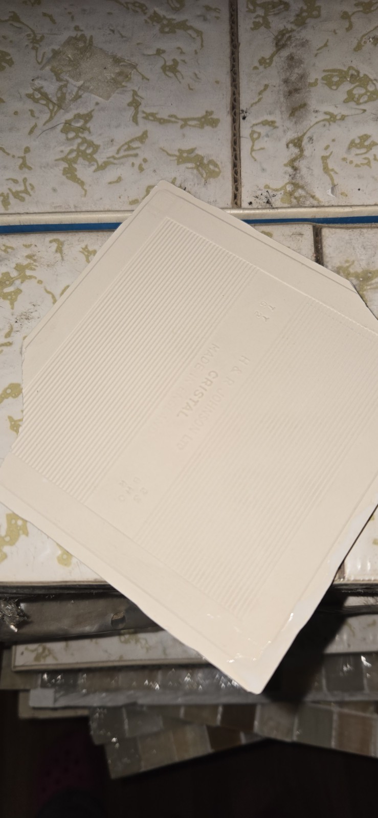 Cristal Glazed Ceramic Wall Tile 4 1/4 x 4 1/4, 36 Pack, White/Gold $175pr Box