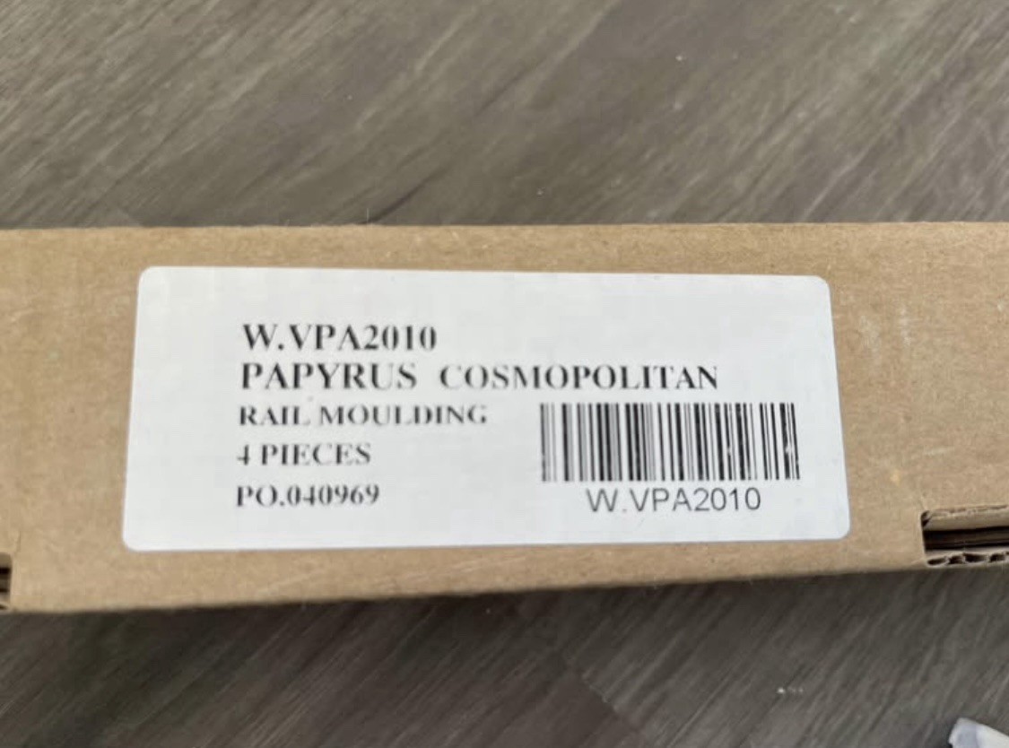 Winchester Tile Company Cosmopolitan Papyrus Molding – 32 Pieces NIB White
