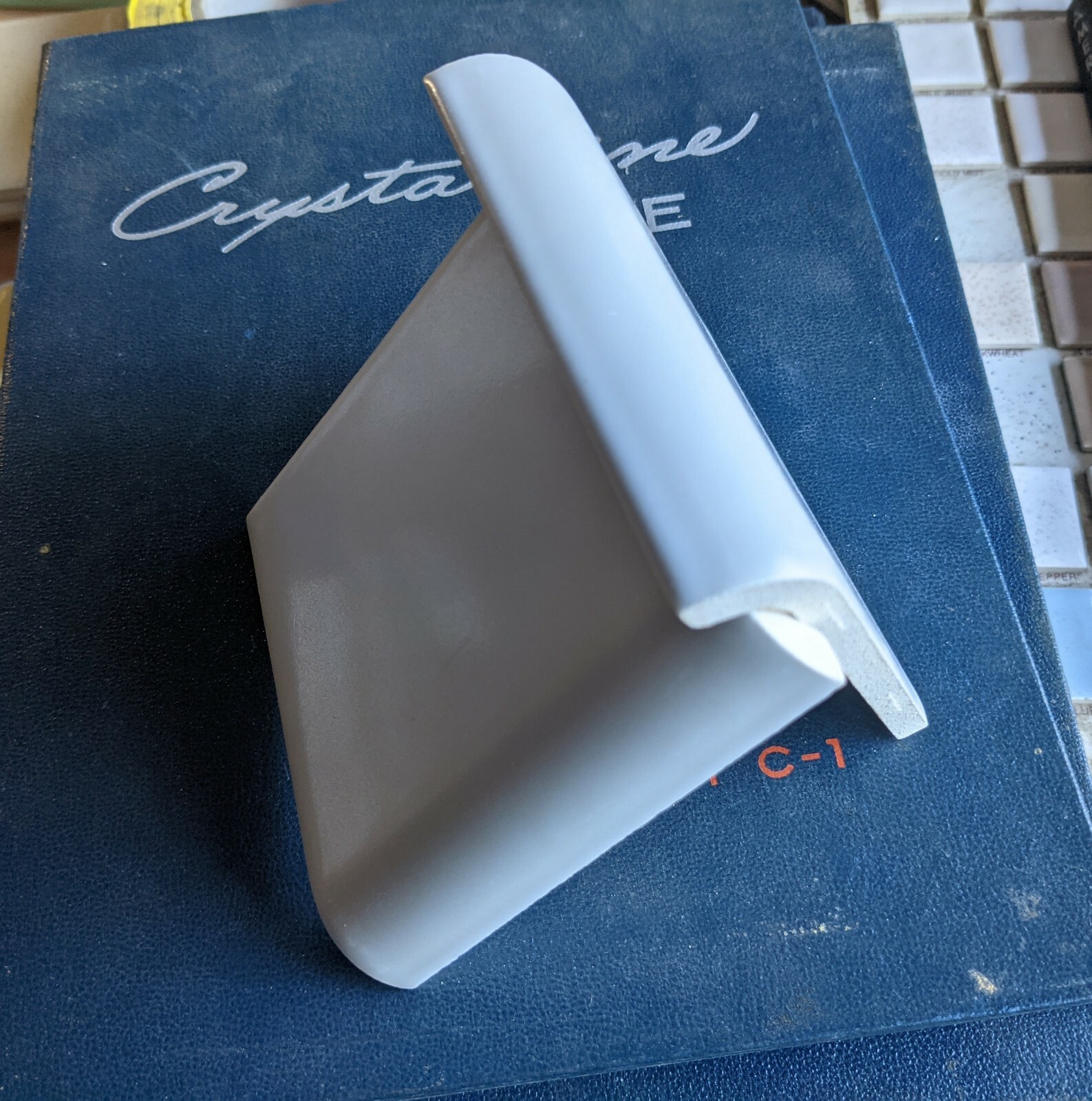 2 pcs of American Olean Tile Mud Bullnose 4 1/4″ Sterling Silver Matte no. 80