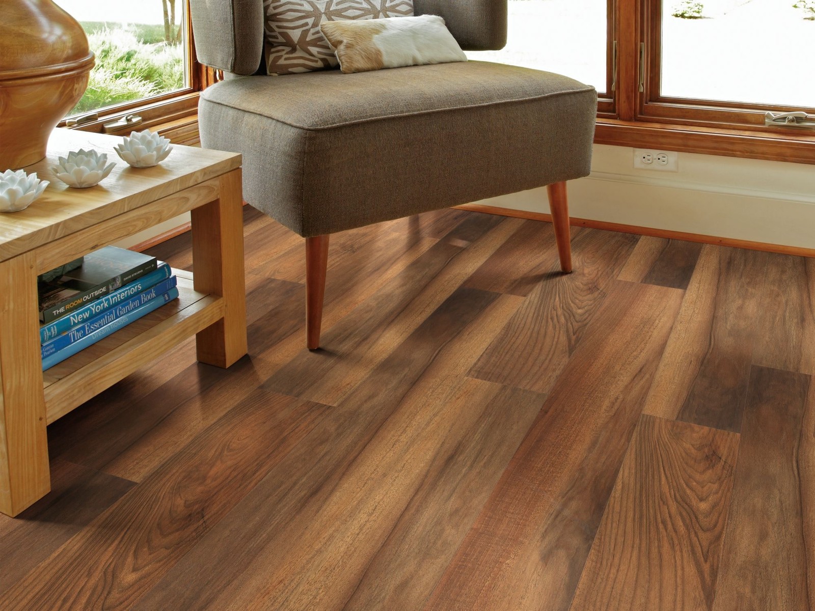 Shaw 0736V Endura 512C Plus – 7″W Smooth Vinyl Flooring – Sold by
