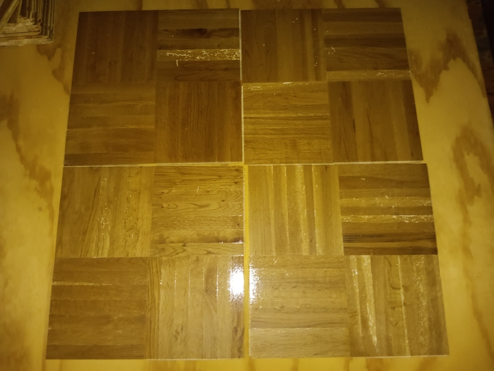 IMPERFECTS 20 Sq. Ft. CABIN GRADE Wood Borer WHITE OAK Parquet Flooring Unused