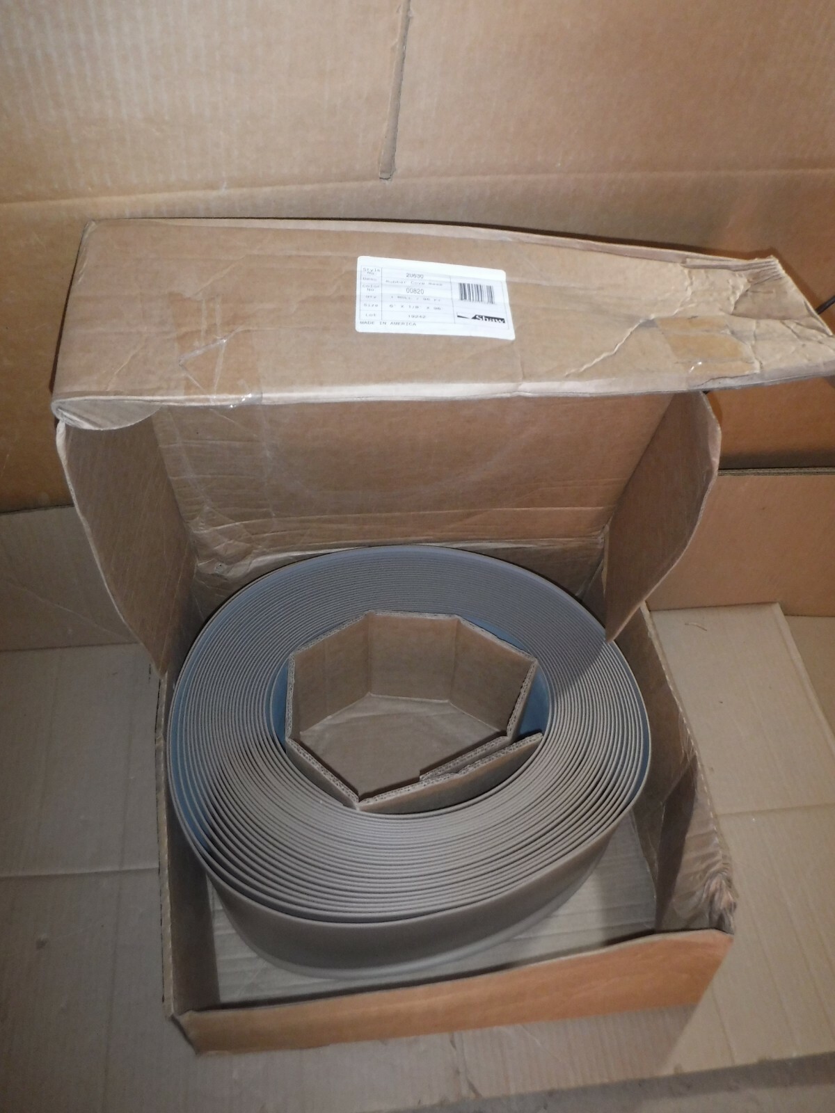 SHAW 2U630 THERMAL PLASTIC RUBBER WALL COVE BASE 6″X1/8″X 96FT Light Brown