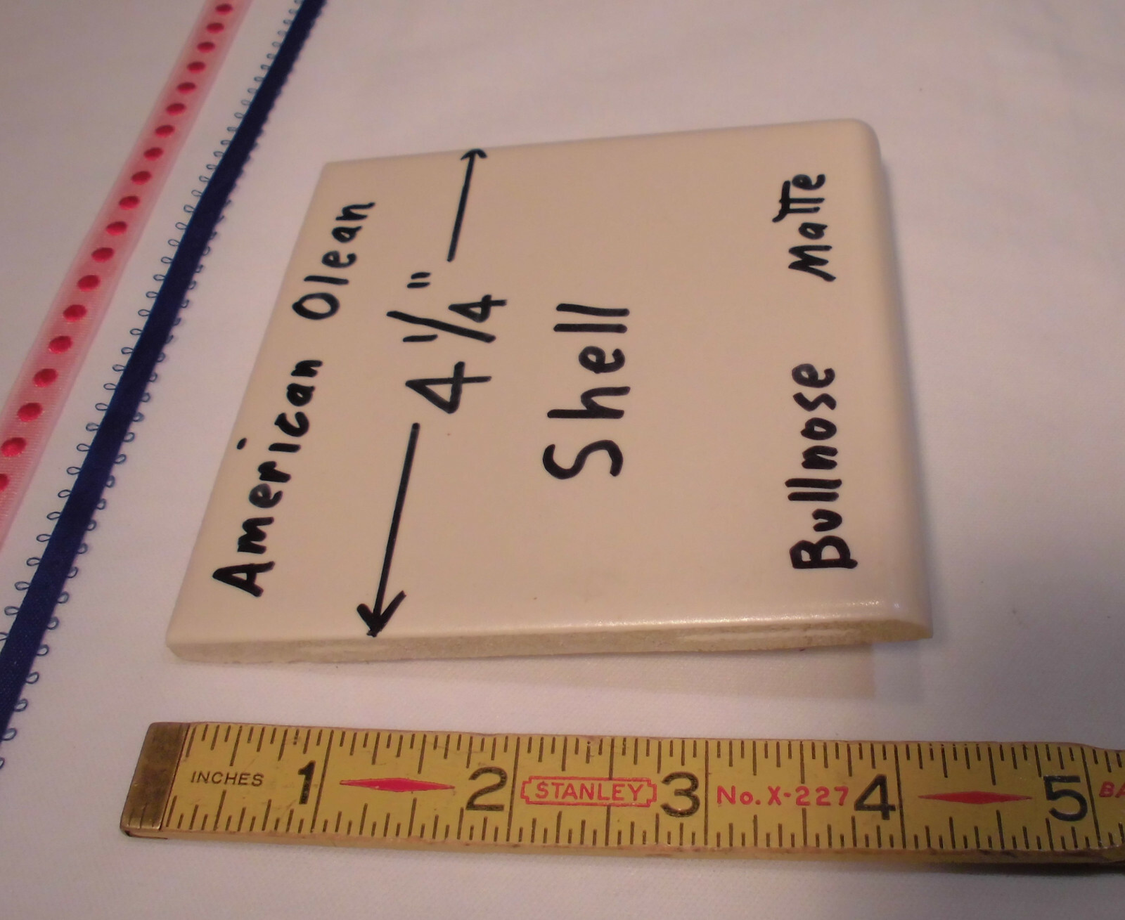 1 pc. Shell; Bullnose Matte Ceramic Tile; American Olean Co. 4-1/4″ Hint of Pink