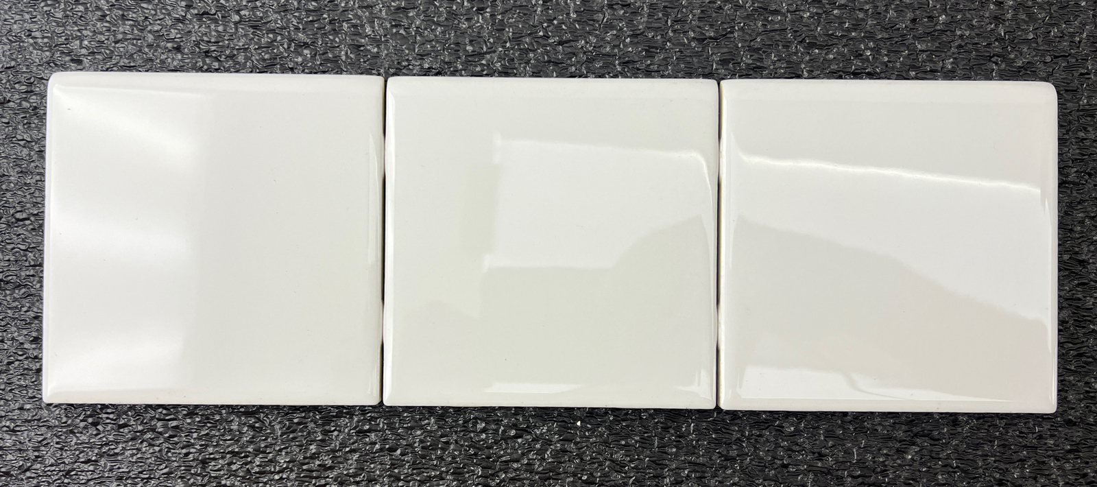 (3) PIECES) VTG American Olean Ceramic Wall Tile bullnose 4.25” Ice White (0025)