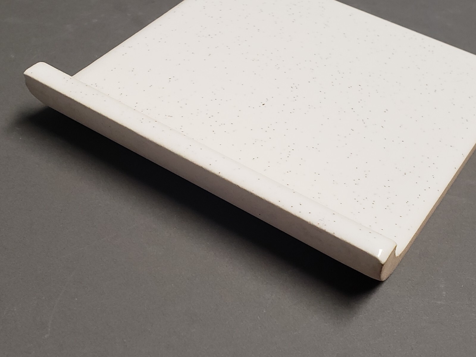Vtg. 1960s Tilecrest Ceramic Cove Edge Tile 4 1/4″ White Black specks Glossy NEW