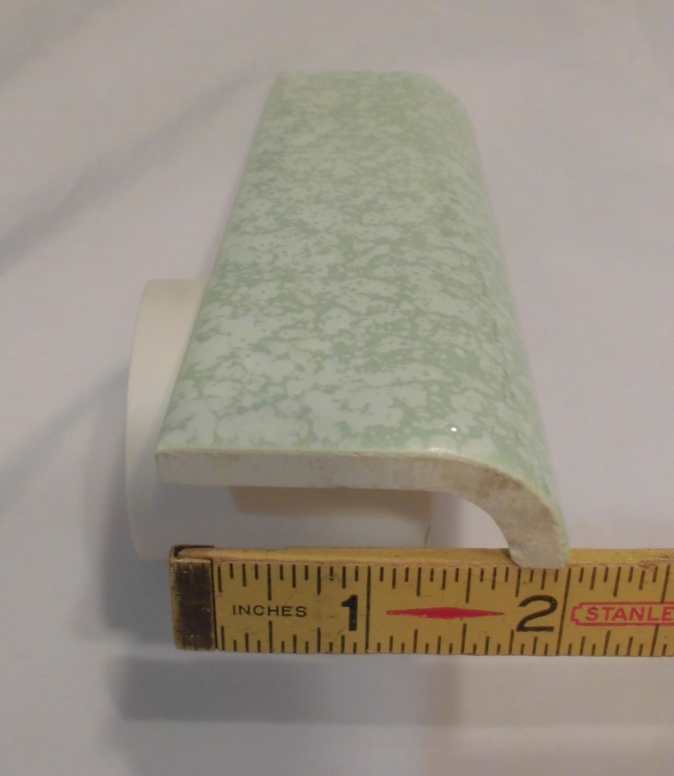 1 pc. *Molted Spring Green* Vintage Glossy Ceramic Radius Bullnose Tile; NOS