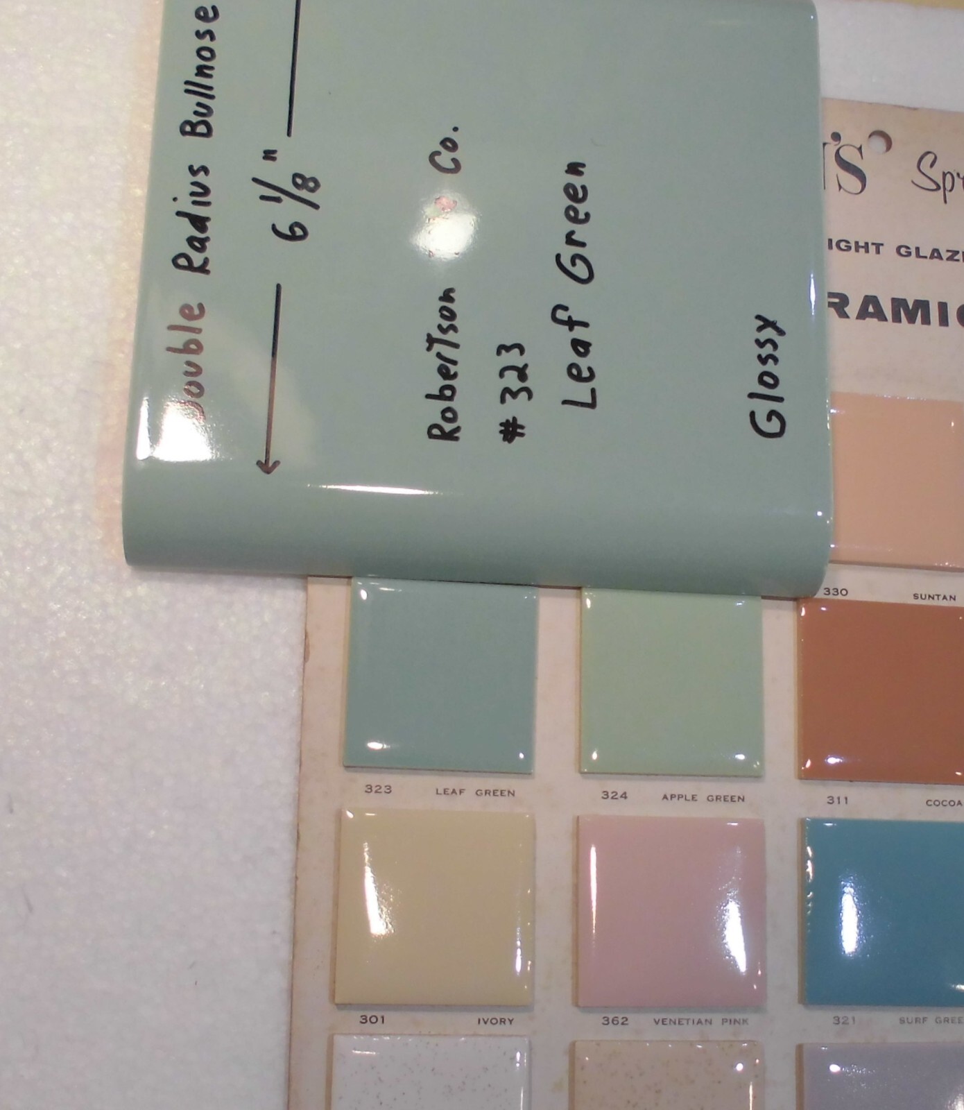 1 pc. Leaf Green 6″ x 6″ Double Radius Bullnose Glossy Ceramic Tile: NOS