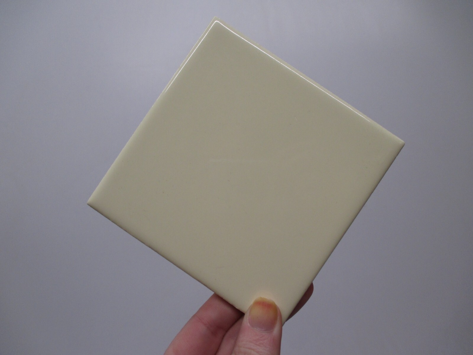Set 10 Vtg NOS Ceramic Tile Light Yellow MCM 4 1/4″ Square Tiles Kitchen Bath