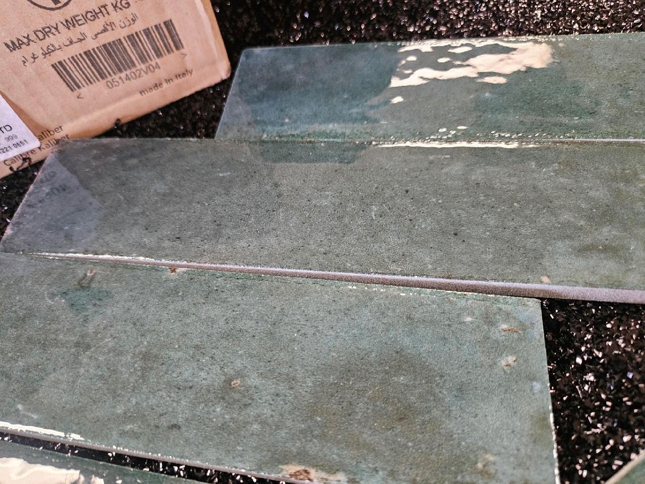 CASE OF 36 CERTIFIED PORCELAIN 2.25X 9.5X3/8″ TILE ITALIAN 391P RD22 HYDRO GREEN