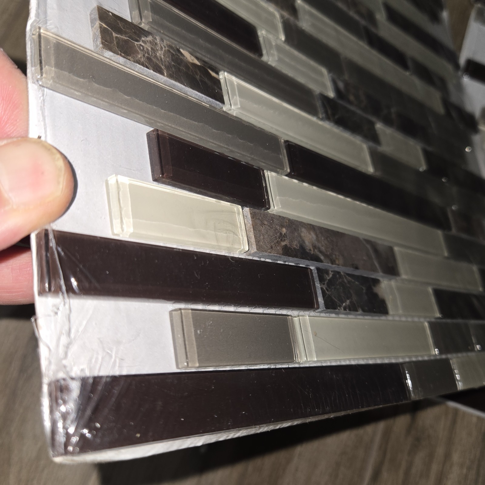 6 Sq Feet -American Olean Linear Mosaic Tile Glass Stone Black Brown Cream 12×13