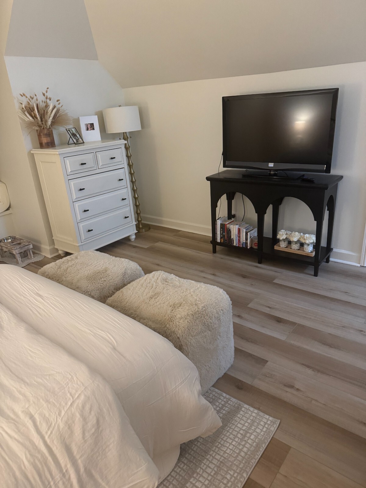 VINYL PLANK FLOORING CLICK . 5MM X 20MIL. LIFETIME WARR -FRENCH OAK-24SQFT BOX