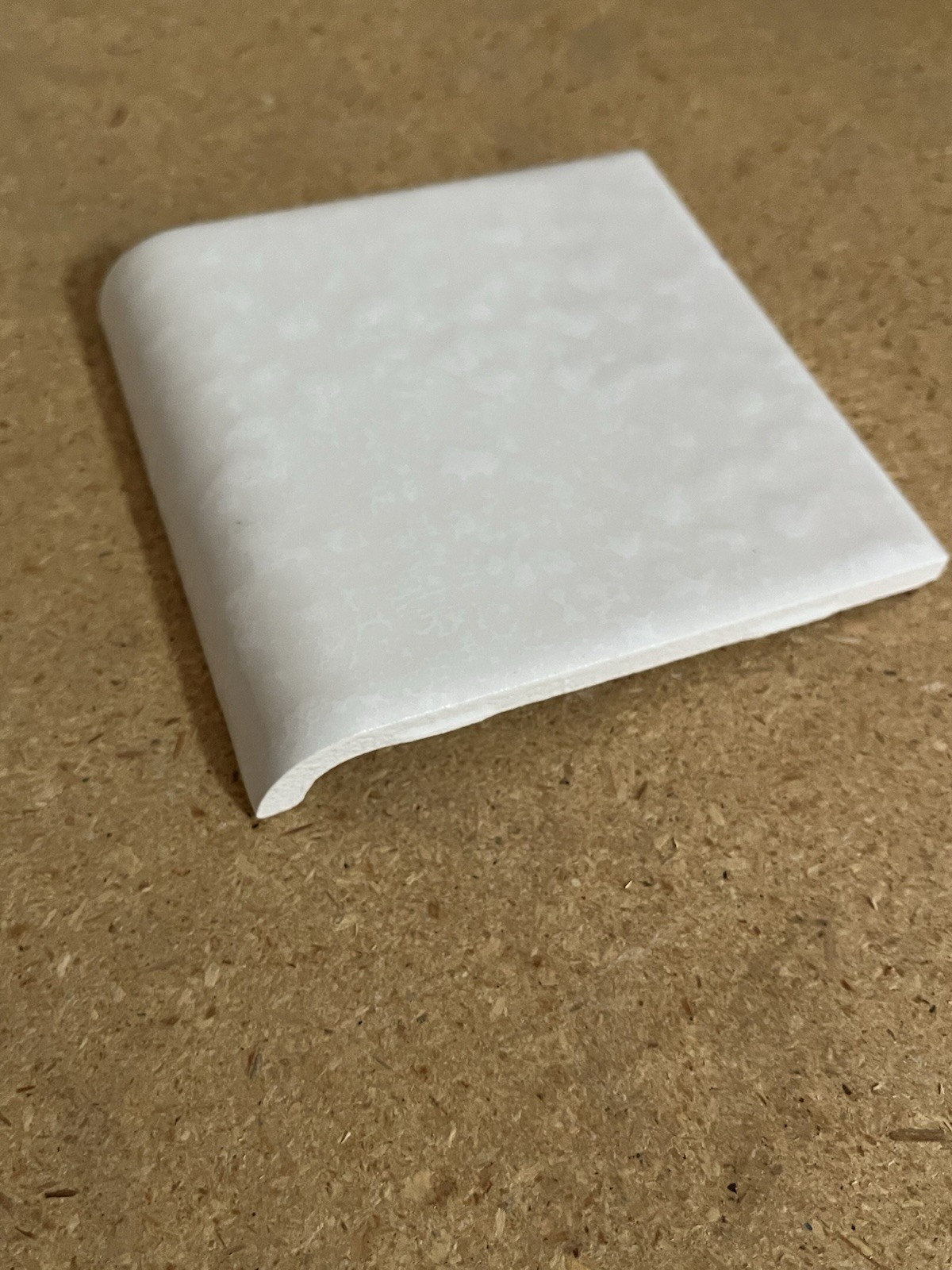 1 pc. Mayan White A4402 Radius Bullnose Ceramic Tile Daltile 4-1/4″ Free Ship US