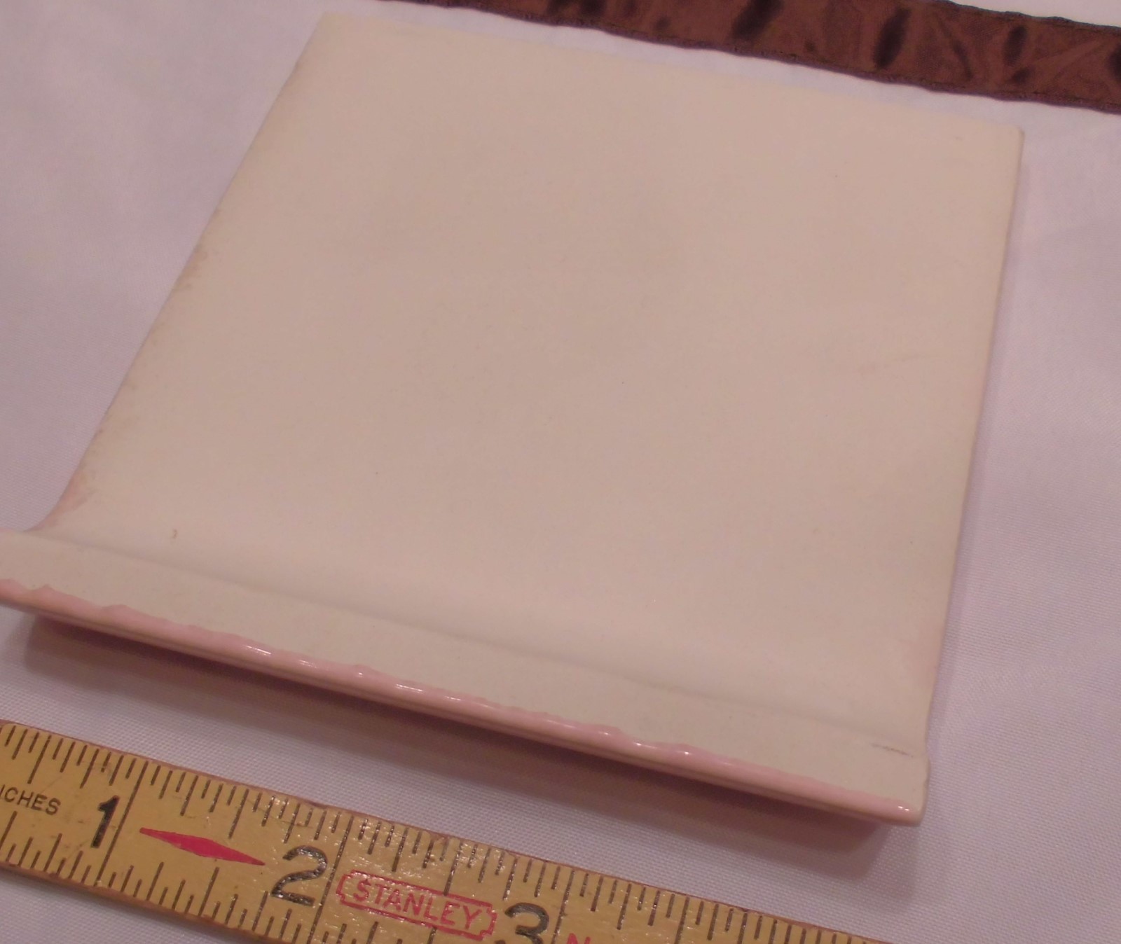 1 pc. Bullnose Radius Ceramic Tile *Shell Pink* 4-5/16″ by Robertson Co. Glossy