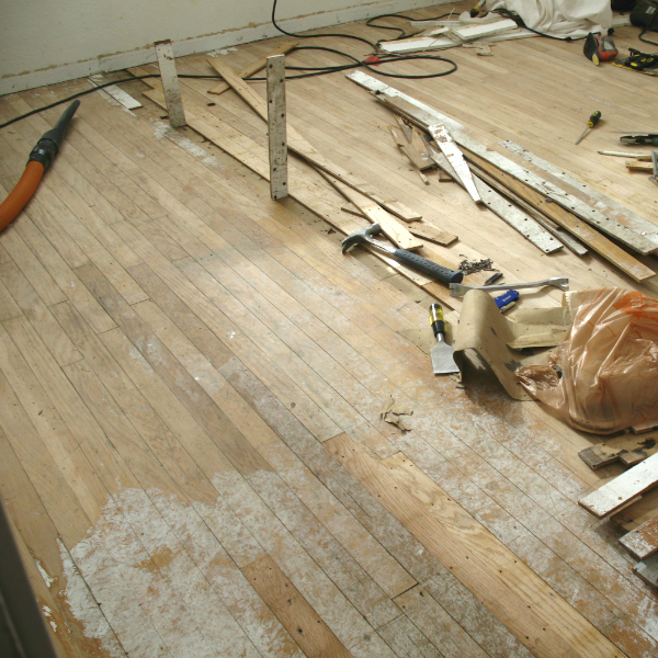 VINTAGE Old 1960’s SOLID WOOD FLOOR FLOORING 2″ Wide STRIPS Construction Remodel