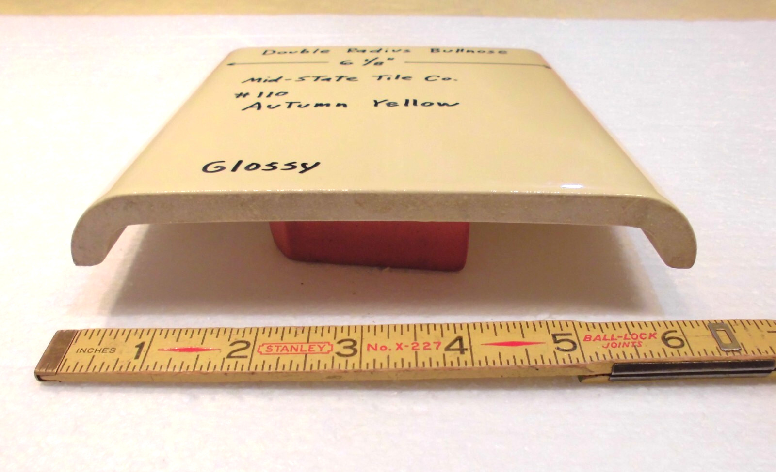 1 pc. Autumn Yellow 6″ x 6″ Double Radius Bullnose Glossy Ceramic Tile: NOS