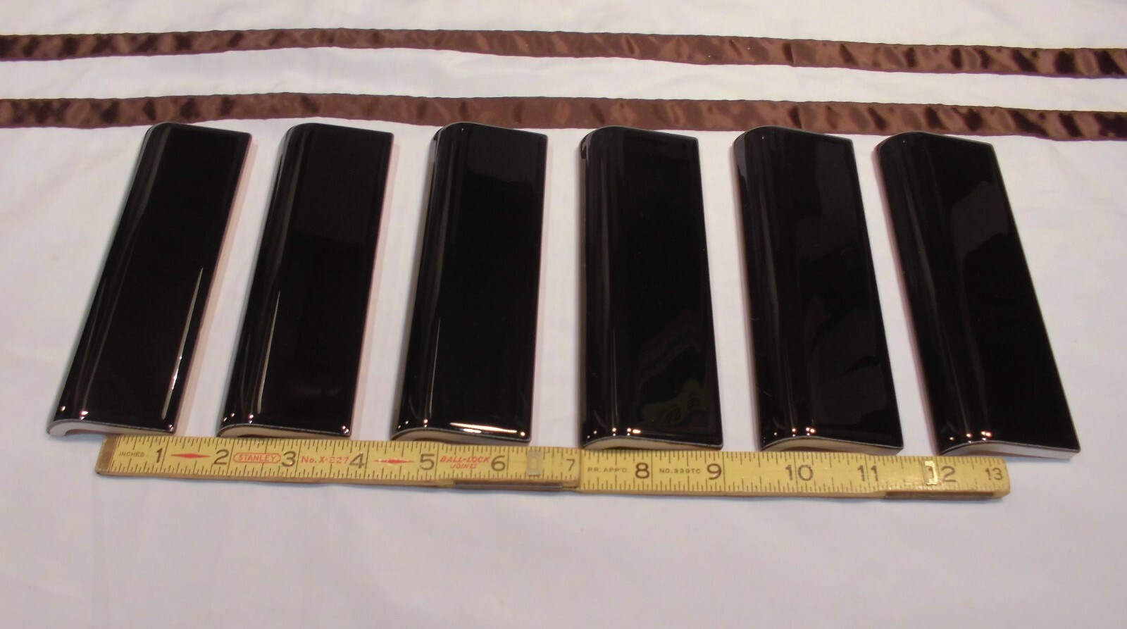 6 pcs. Glossy Black 2″ X 6″ X 5/8″ Ceramic Radius Bullnose Tiles, Mud-Caps, New