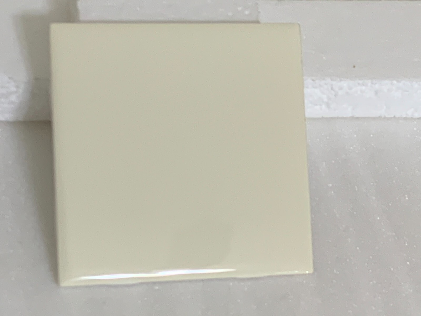 New Ceramic Daltile 4 1/4″ x 4 1/4″ Crisp Linen #0139 Gloss *12* pcs