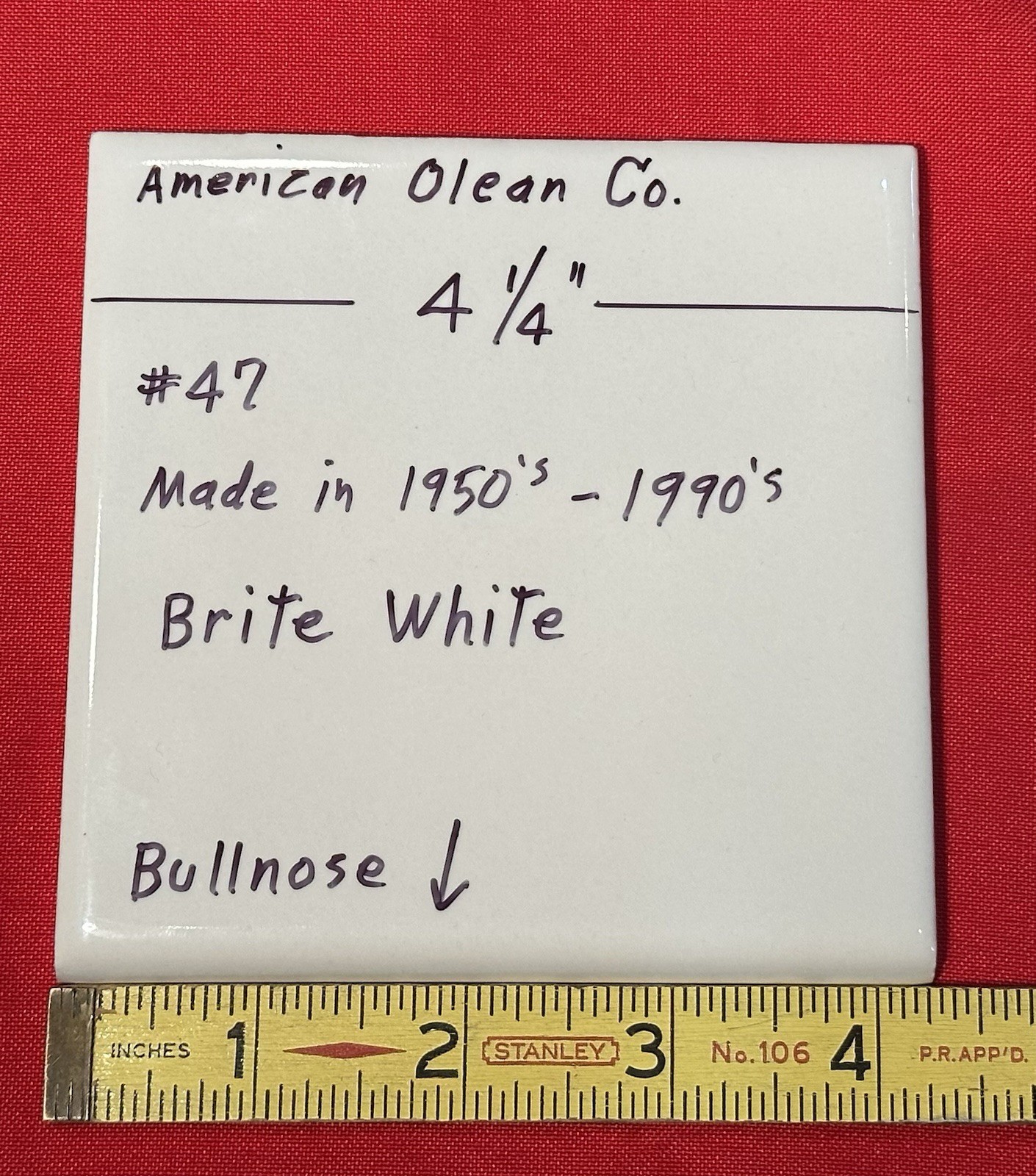 1 pc. Brite Gloss White #47: 4-1/4″ Ceramic Bullnose Tile by American Olean