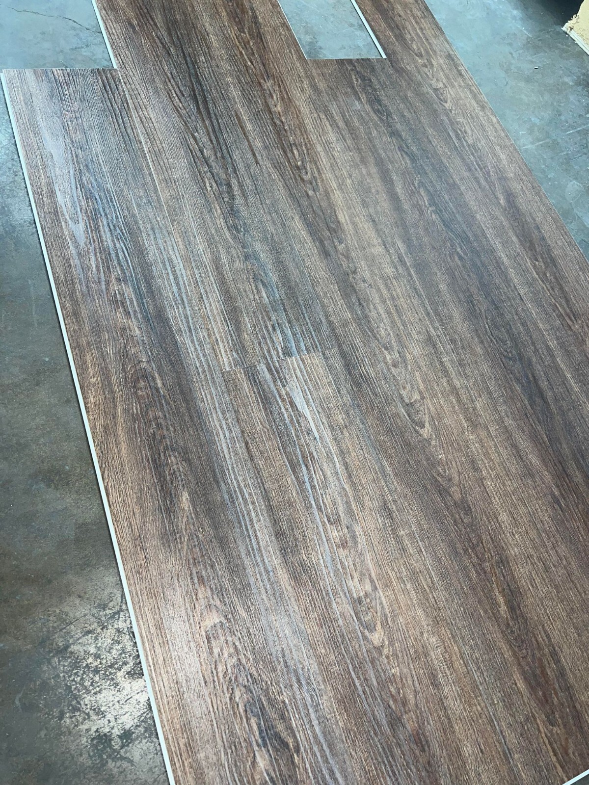 vinyl flooring Plank 48” * 6” 39 Mil gray or brown 25.5 square feet / Box