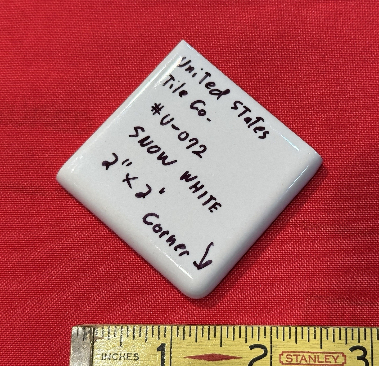 1 pc. Glossy Snow White: 2″ X 2″ X 5/16″ Ceramic Surface Bullnose Corner Tiles