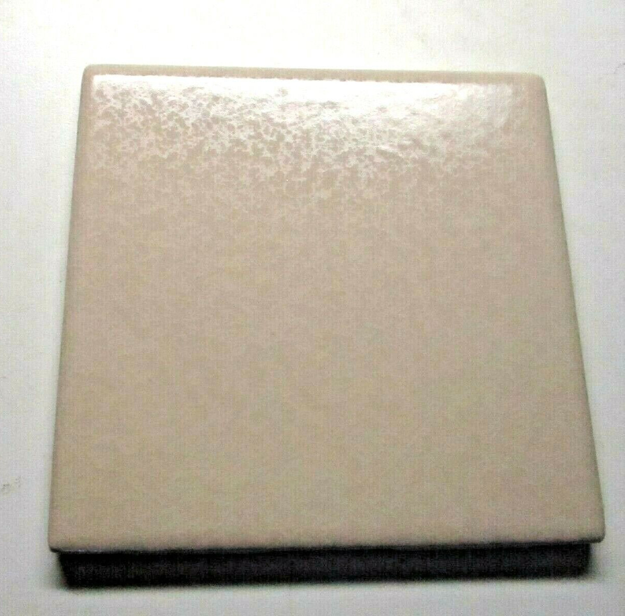 1 Bullnose Wall Tile Mannington USA 4-3/8″ Ceramic Crystalline Beige Dimpled Vtg