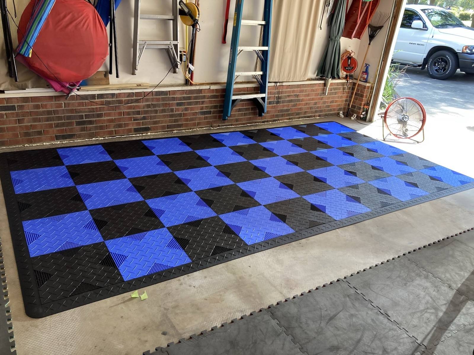 Black … HYBRID-X garage floor tiles. 50 square feet 17” X 17” MADE IN USA