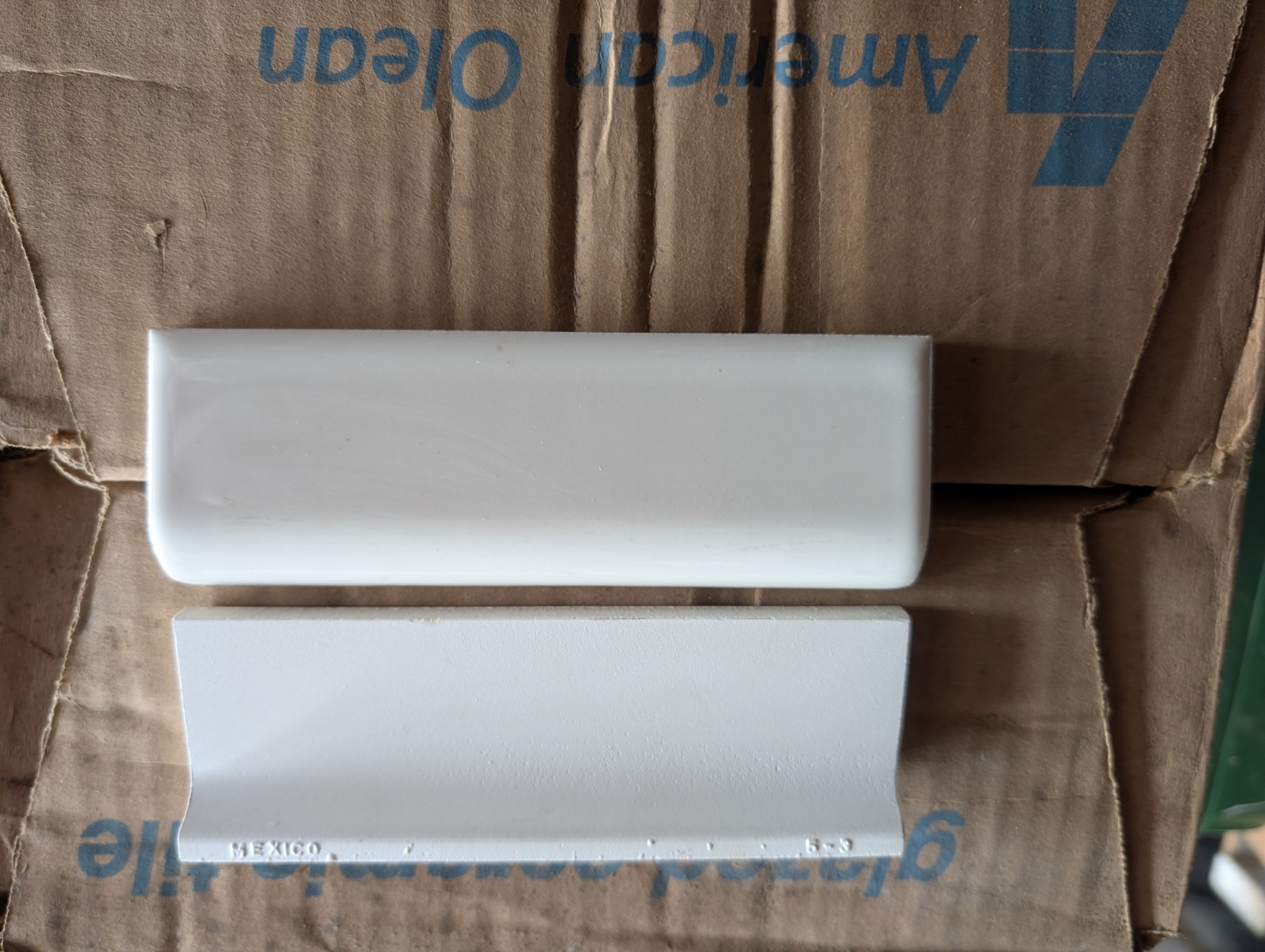 2 pcs American Olean Bullnose Mud Cap A4200 2″x6″ color SL11 91 Gloss Biscuit
