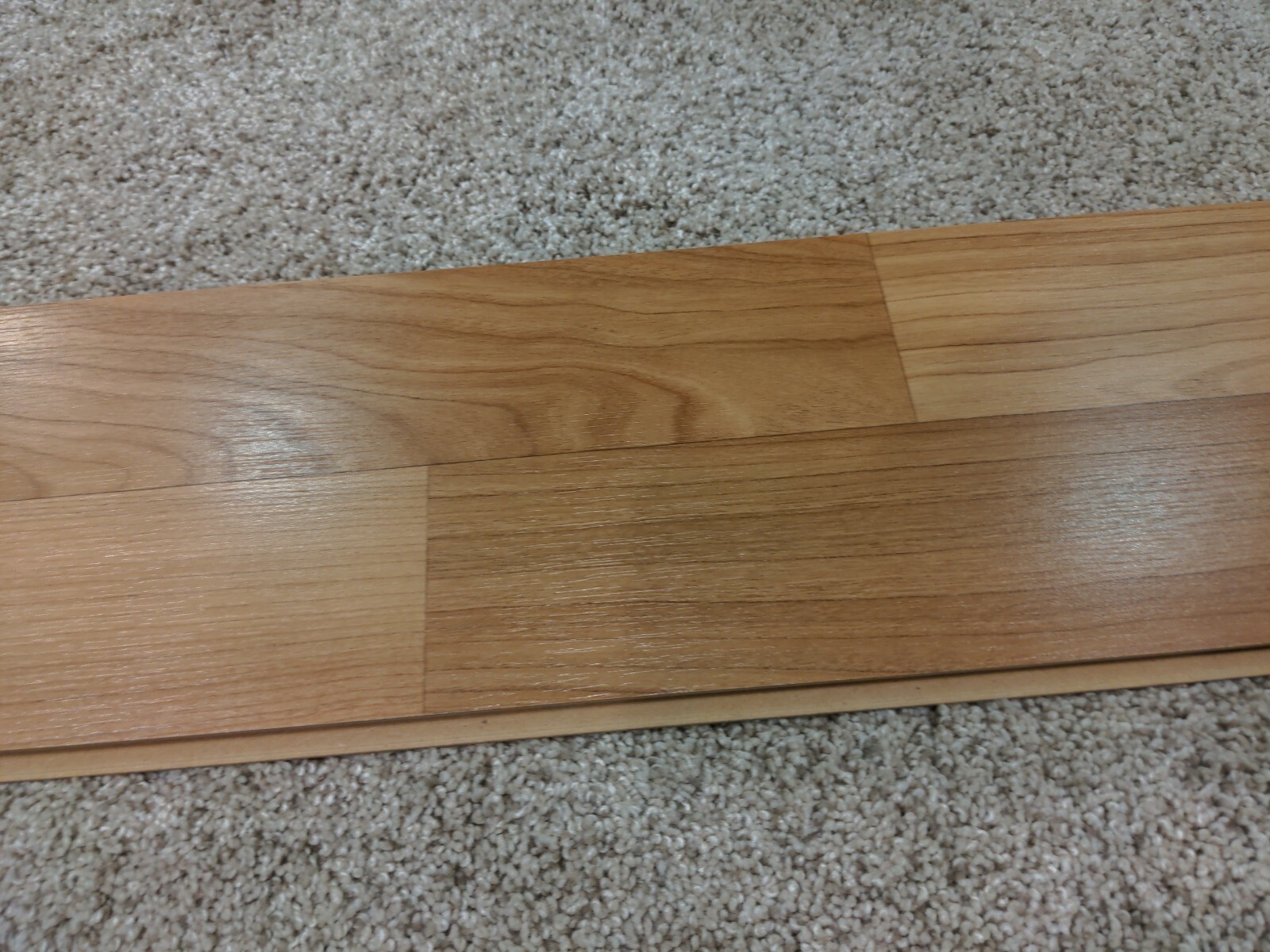 Mohawk Laminate Flooring [NATURAL CHERRY] Brand New Plank MO2L2