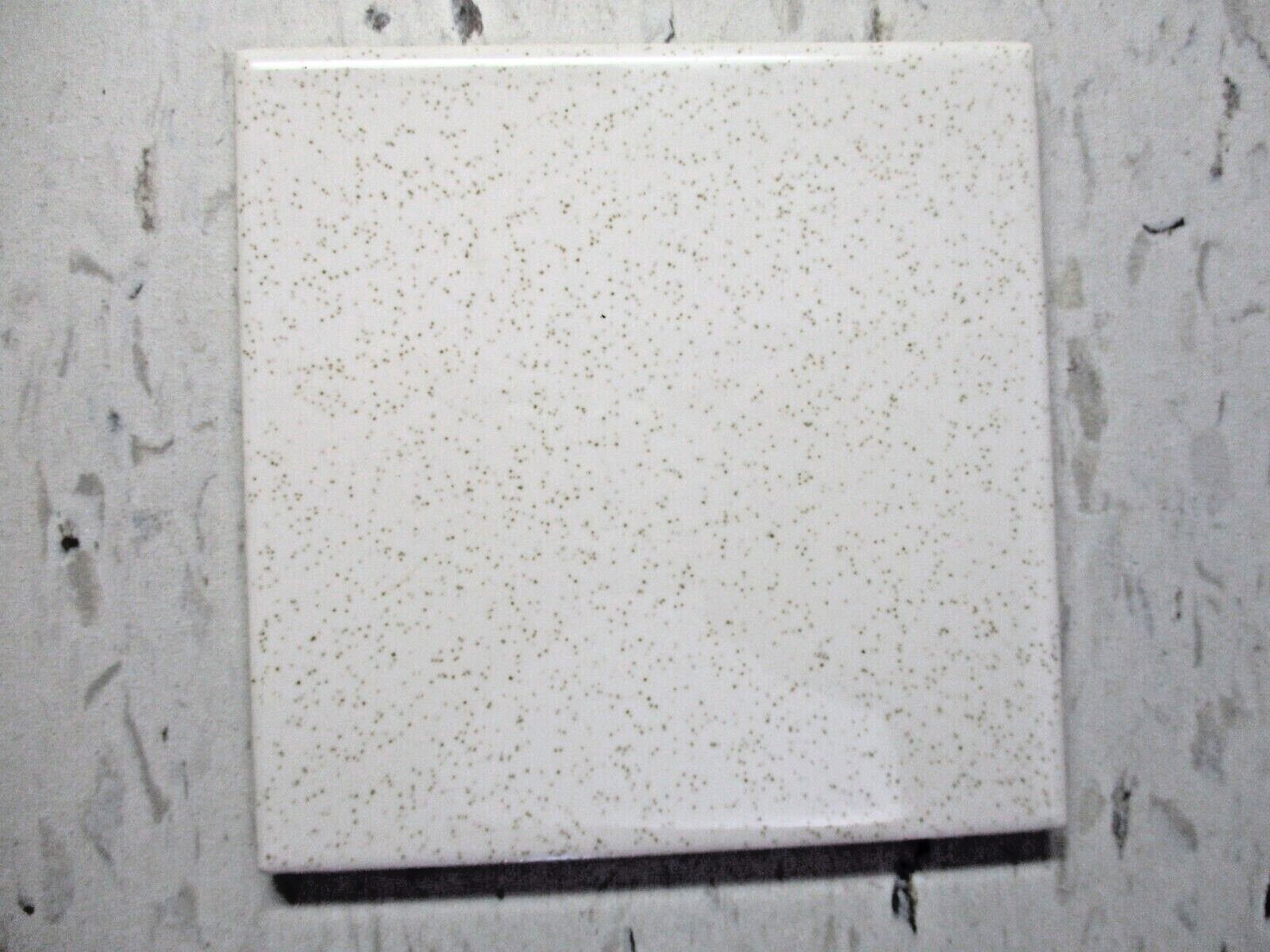 1 Wall Tile Ft Florida USA 4-3/8″ 1970 Gloss Brown Speckled Oatmeal on Off White