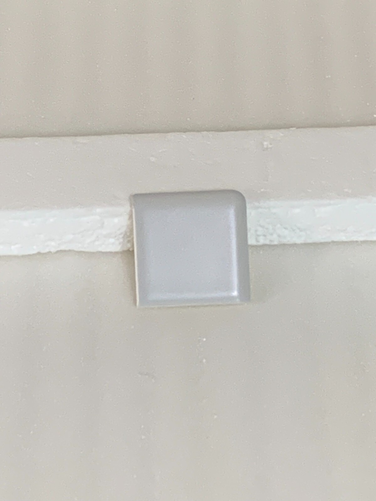 New Florida Pearl#719 Matte 2″ x 2″ Flat Surface Bullnose Corner *Shade 556*