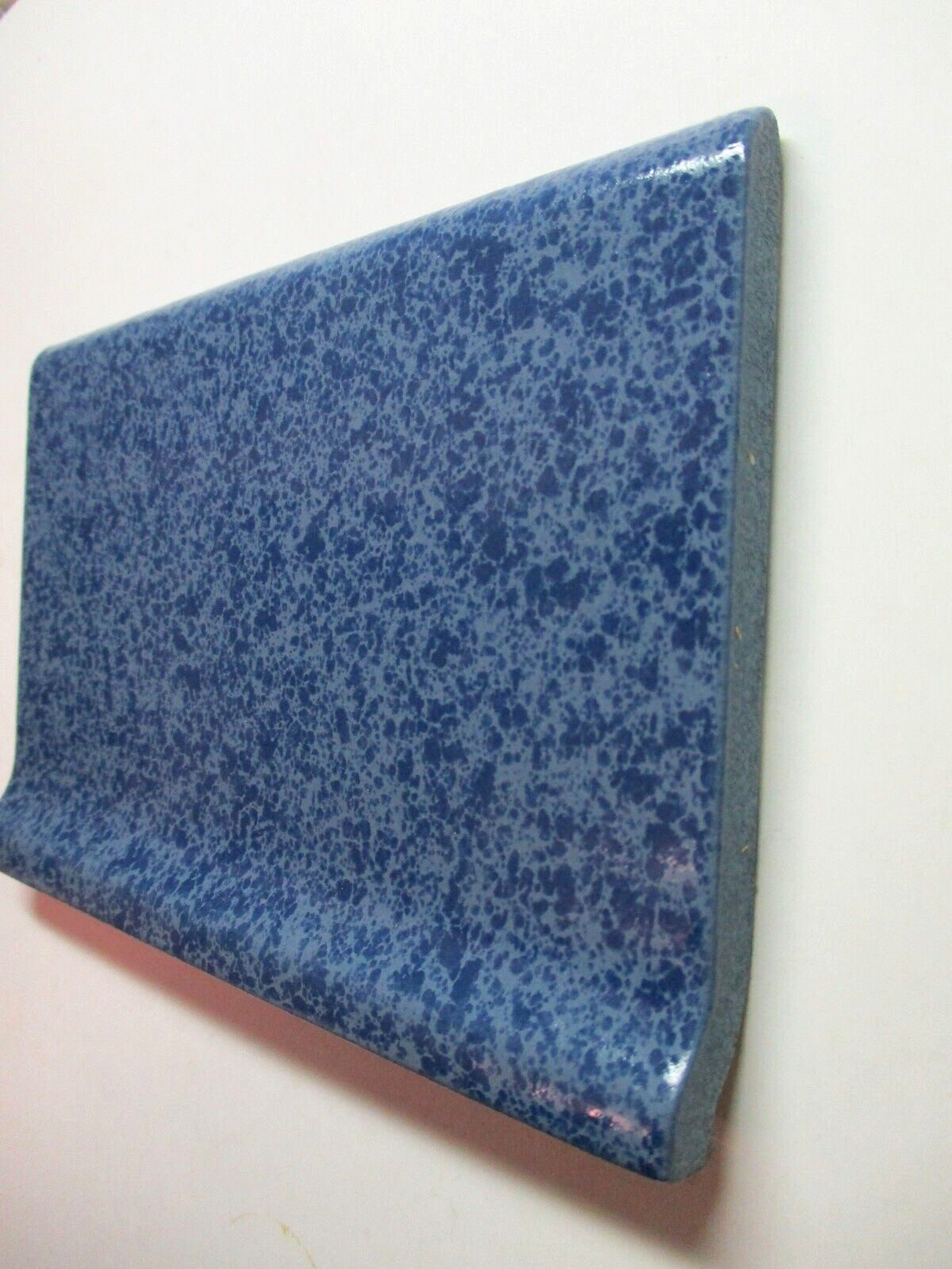 1 Bullnose Cove Base Tile Mannington USA 6″ Mottled Light Dark Blue Ceramic Vtg