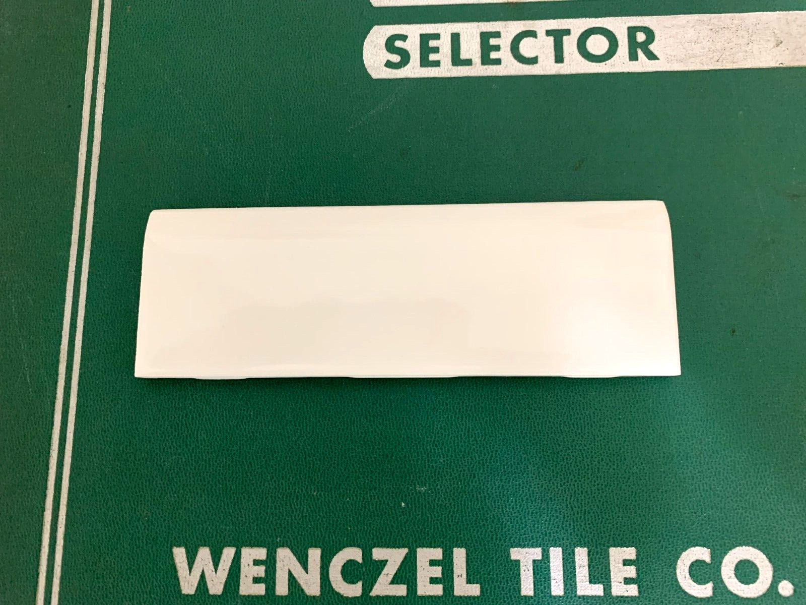 Vintage Wenczel Ceramic 2″ x 6″ Flat Surface Bullnose *White* Gloss