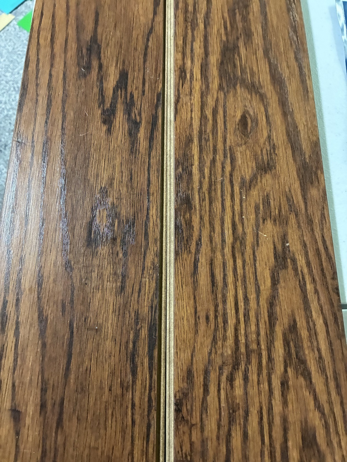 Pergo Handscraped Heritage Hickory x5 (USED VERY GOOD – PLEASE READ)